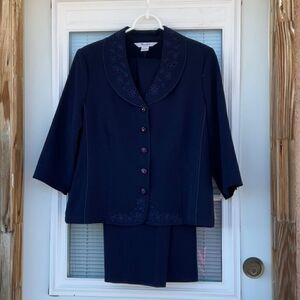 Take 50% OFF- TanJay 2pcs Women's Pant Suits, Size-8p